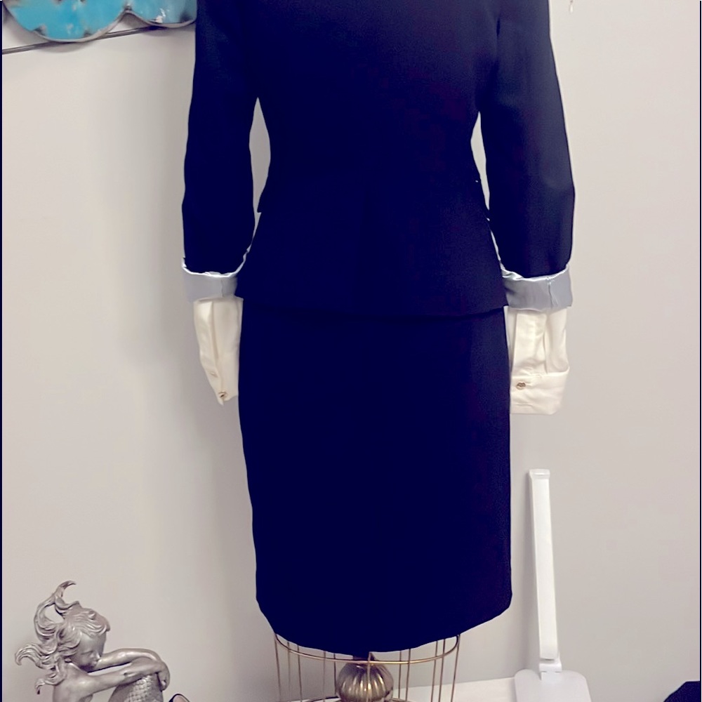Calvin Klein skirt. Dark navy. 2 petite.